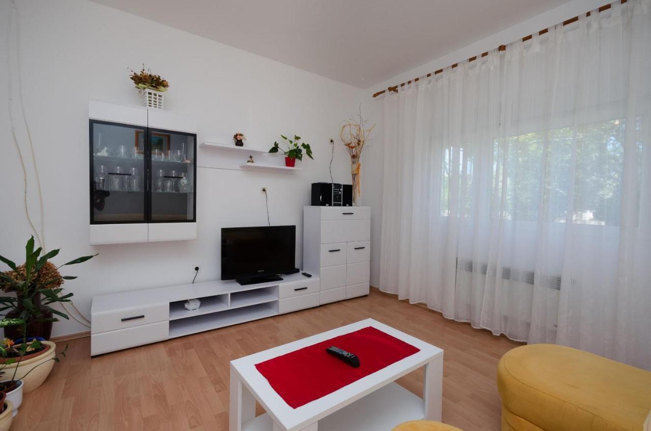 Apartment Ruza Lopar Exteriör bild